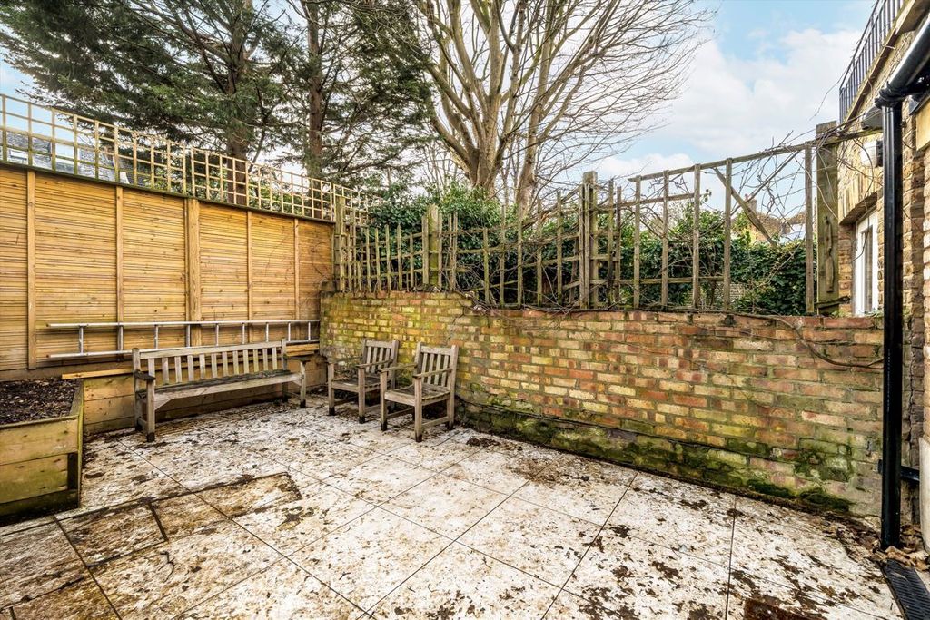 Property photo 3 of 10