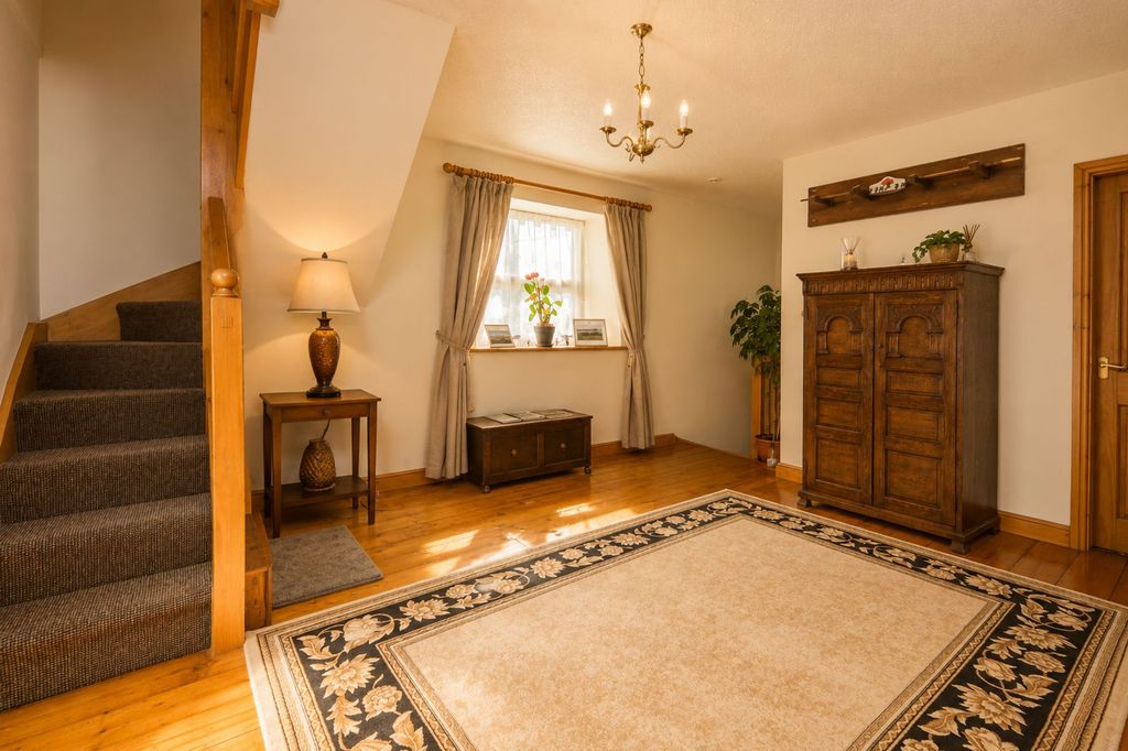 Property photo 2 of 48