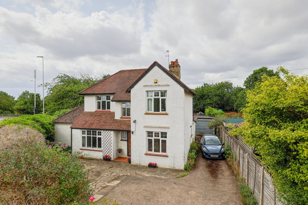 Property photo 1 of 16