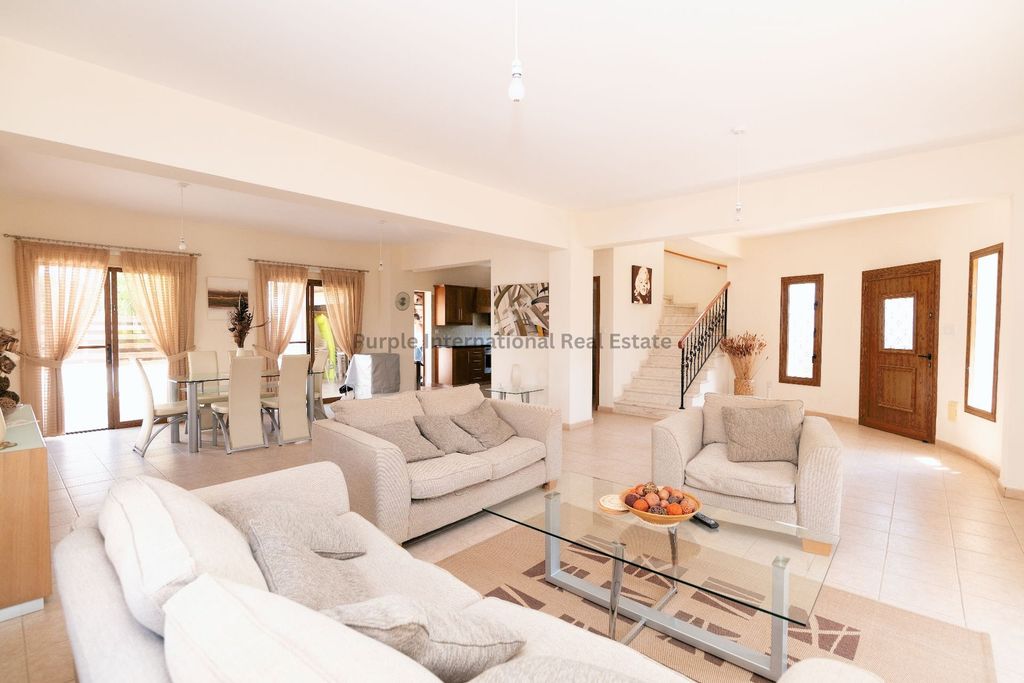 Property photo 2 of 49