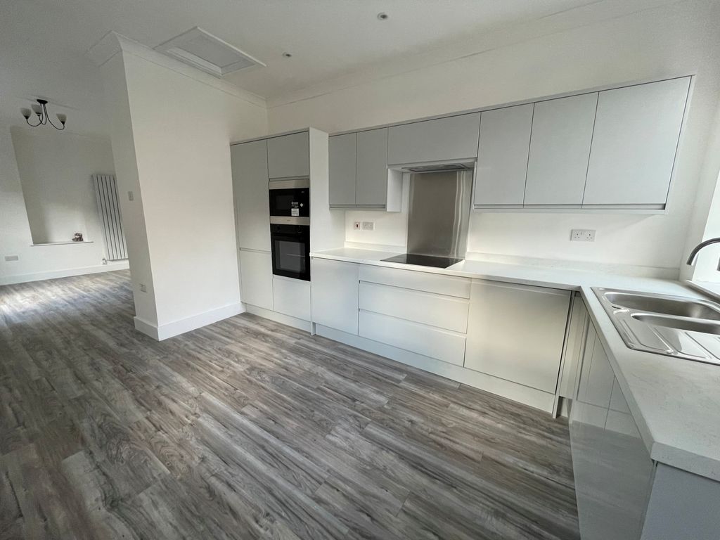 Property photo 1 of 15 Kitchen Porthcawl Cf36