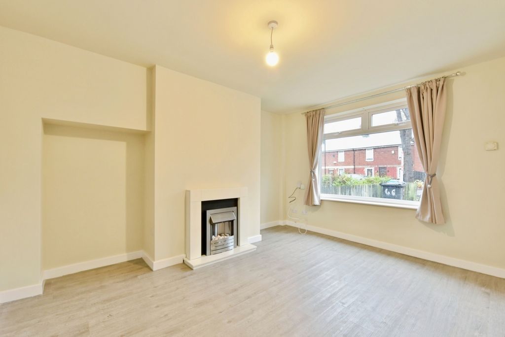 Property photo 3 of 15 Photo