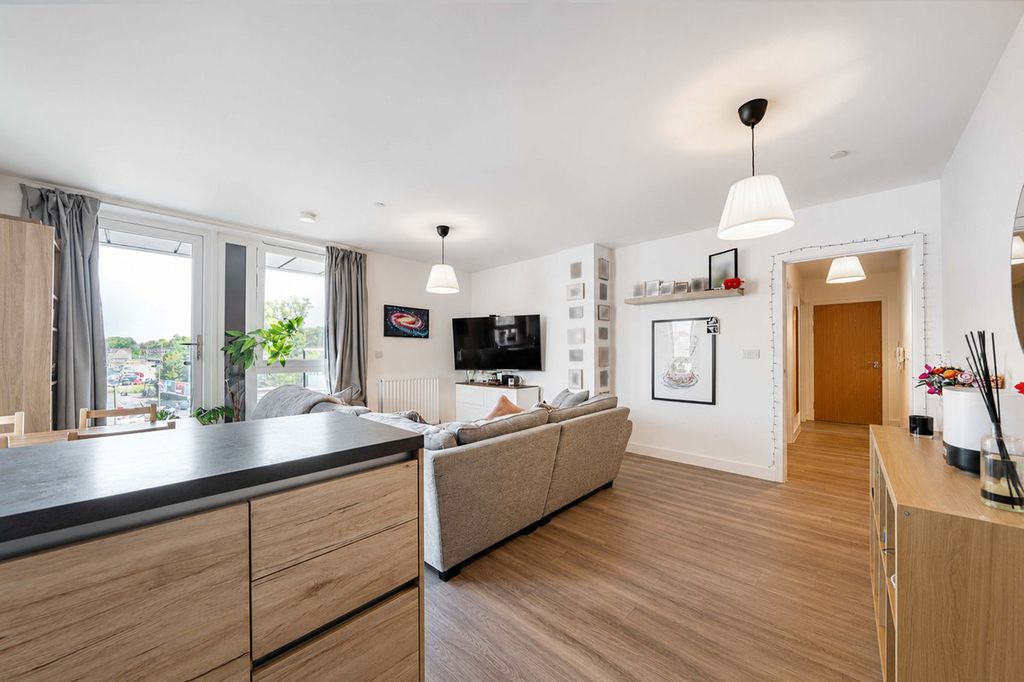 Property photo 2 of 16