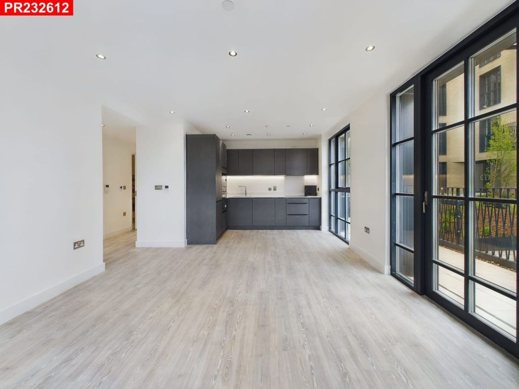 Property photo 3 of 11