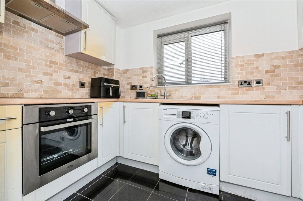 Property photo 2 of 13 Picture