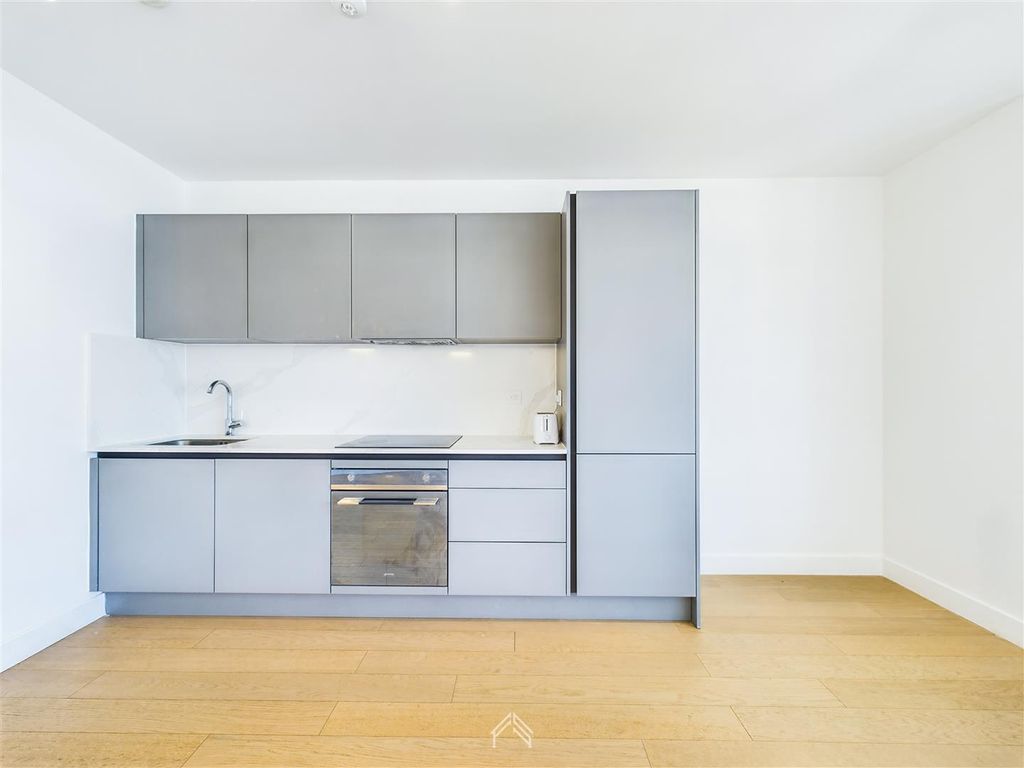 Property photo 2 of 8 4.Jpg