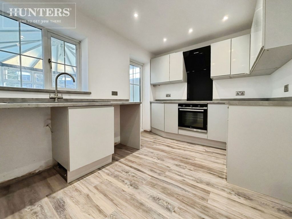 Property photo 2 of 18 Pbox-Img.Jpg