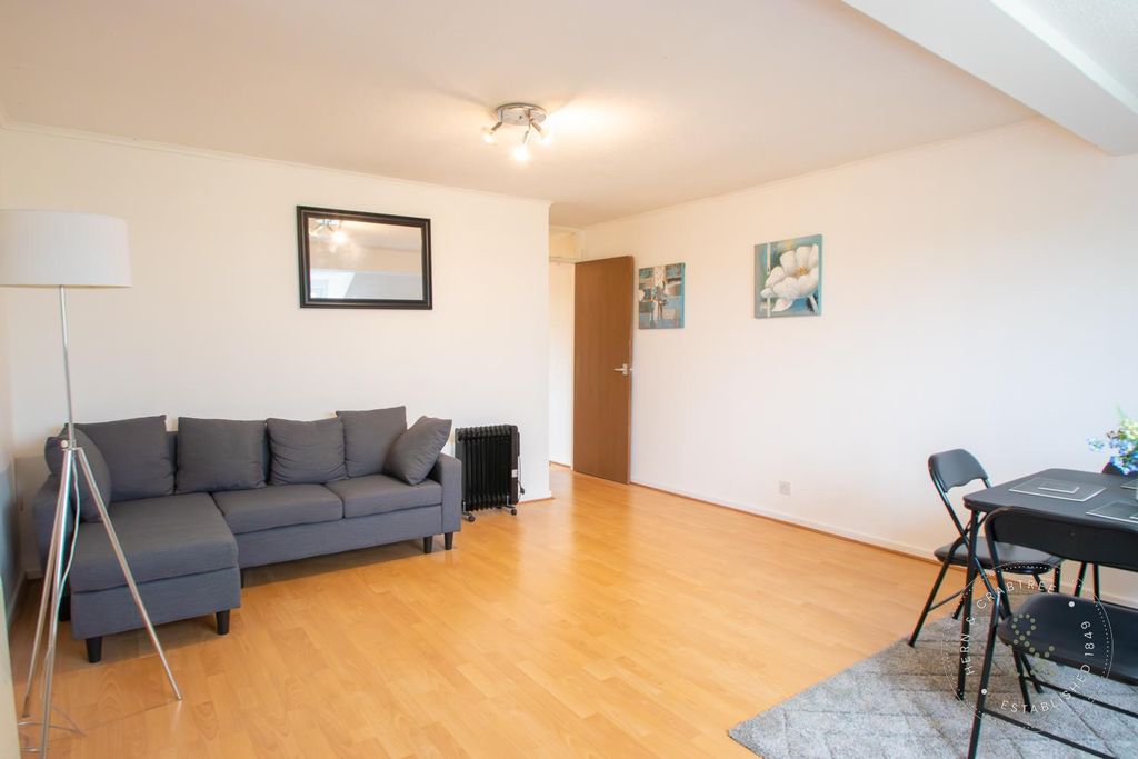 Property photo 2 of 8 Img_6037.Jpg