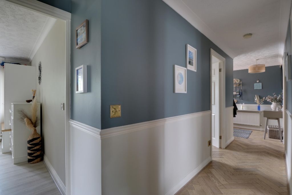 Property photo 3 of 23 Hallway