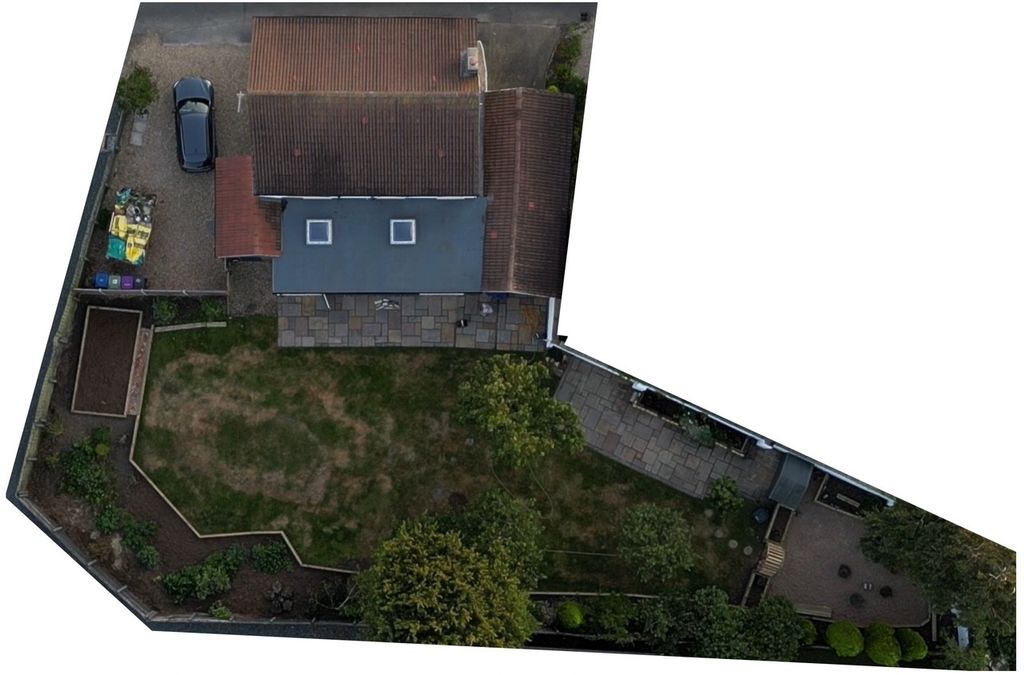 Property photo 3 of 25