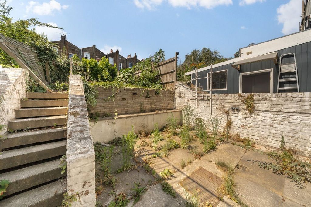 Property photo 3 of 4