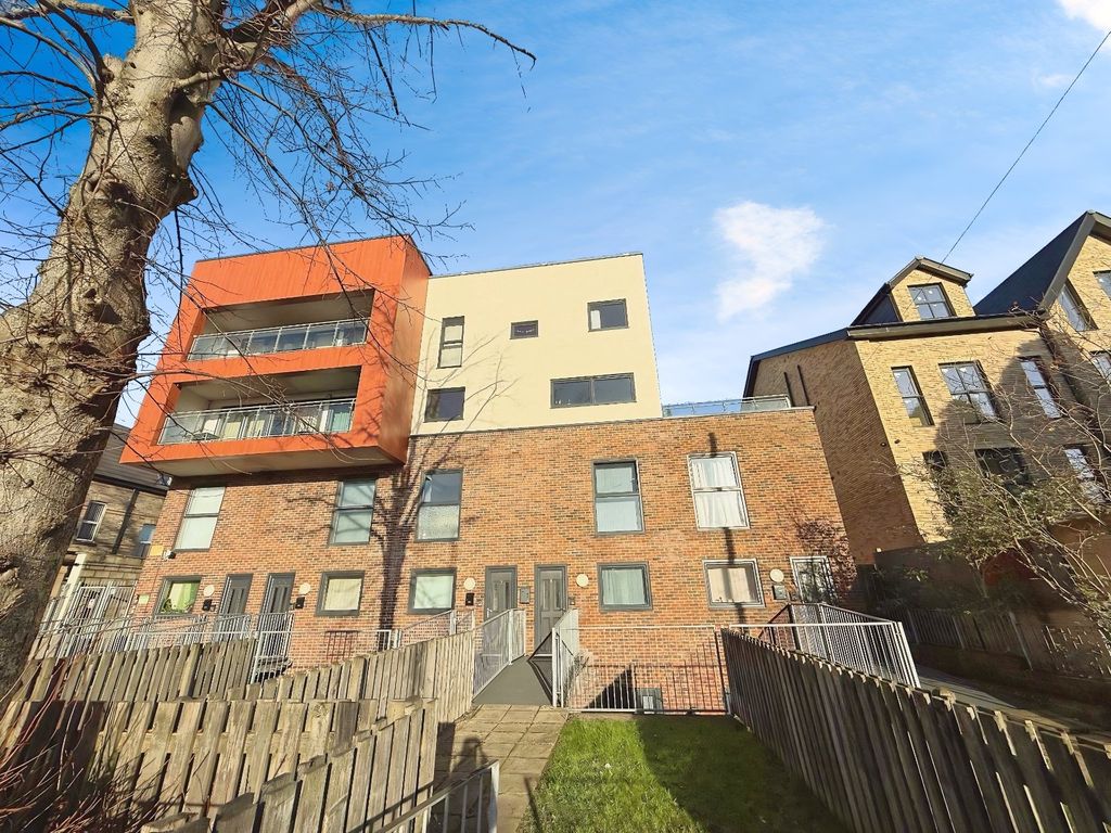 Property photo 1 of 10 Picture No. 04