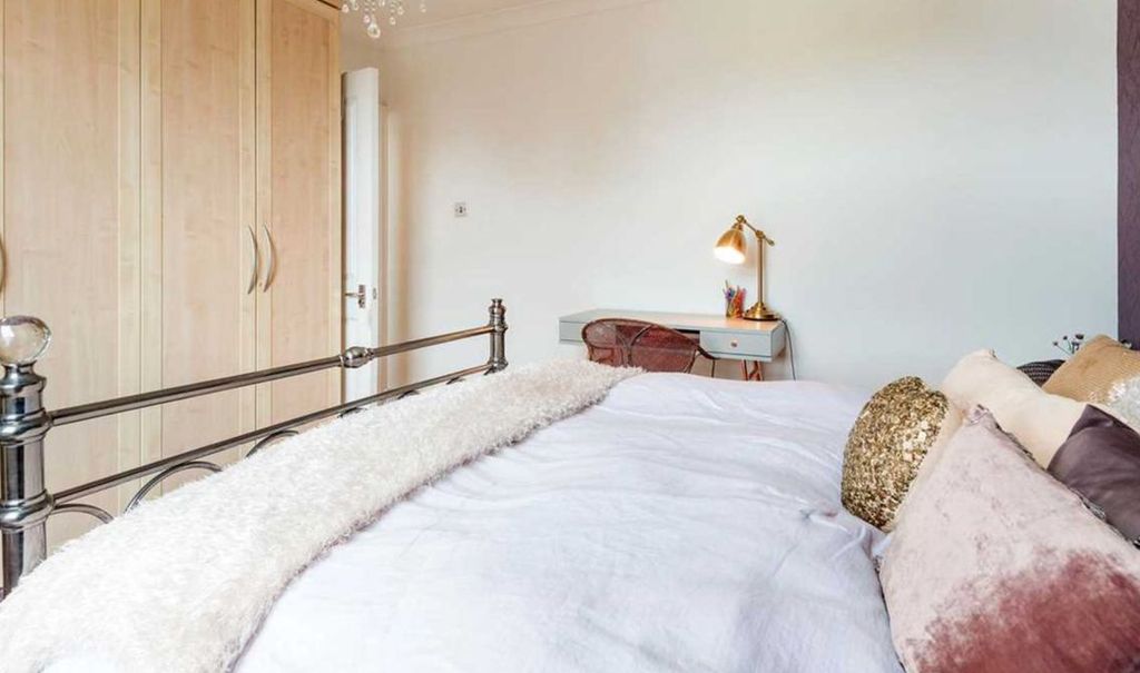 Additional image 7 of 4 bed flat to rentQuebec Road, Ilford IG1