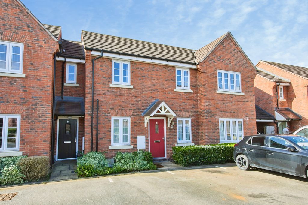 Property photo 3 of 12