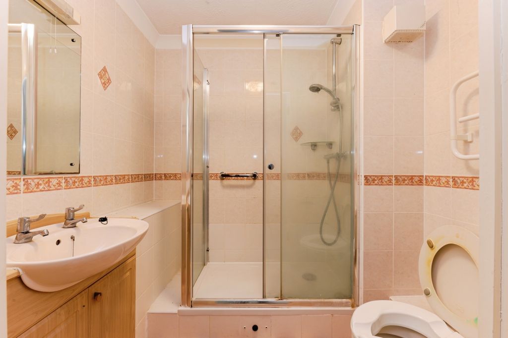 Property photo 3 of 15 Photo