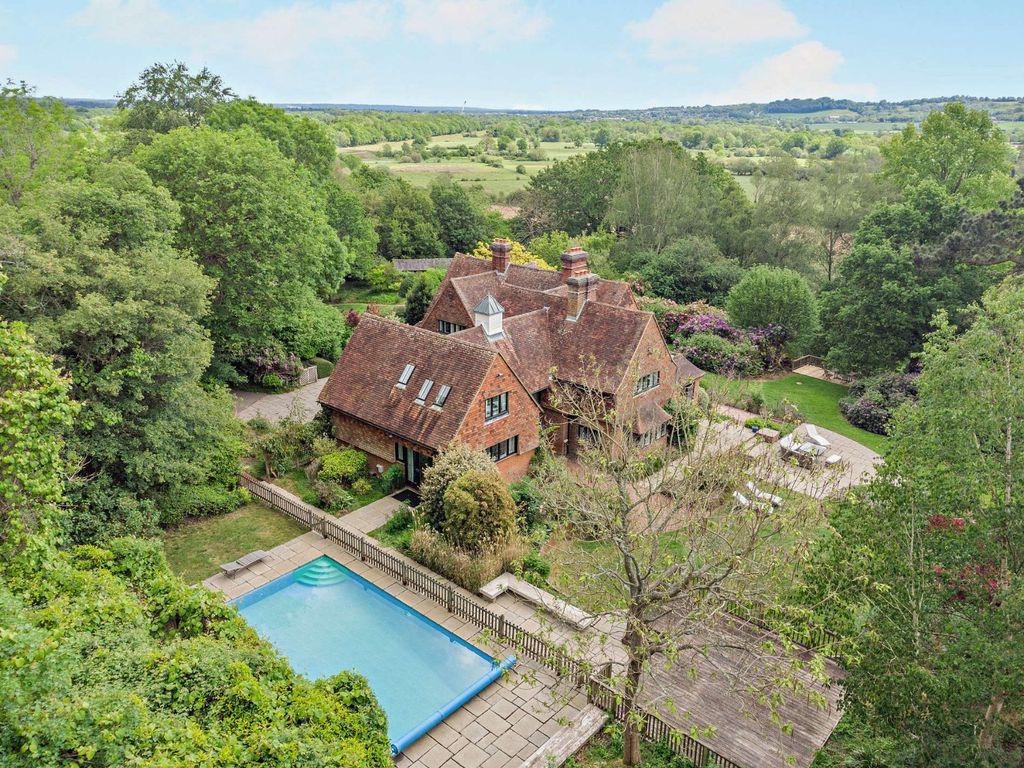 Property photo 3 of 26 House With Pool
