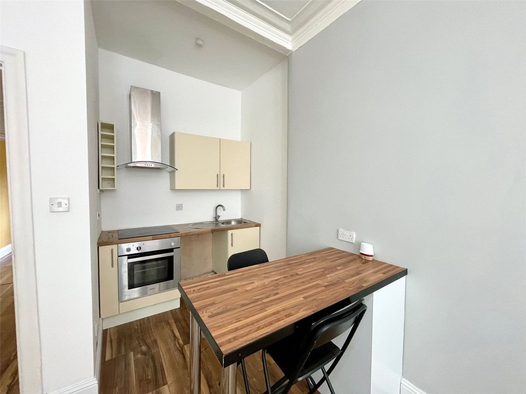 Property photo 3 of 15 Picture No. 06