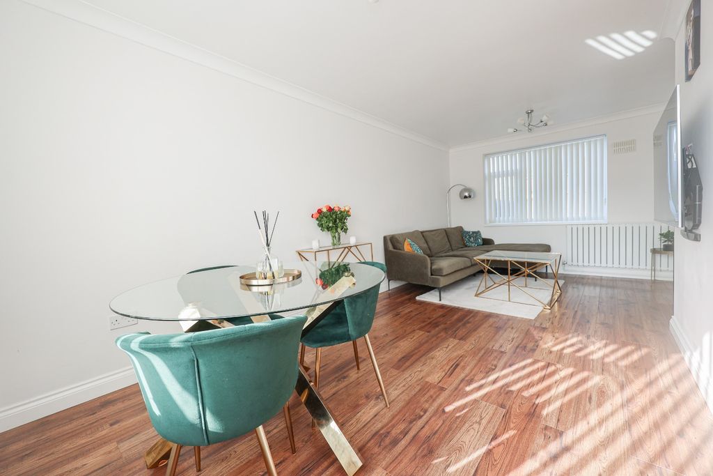 Property photo 3 of 26 5055844