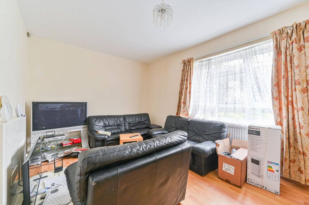 Property photo 3 of 3
