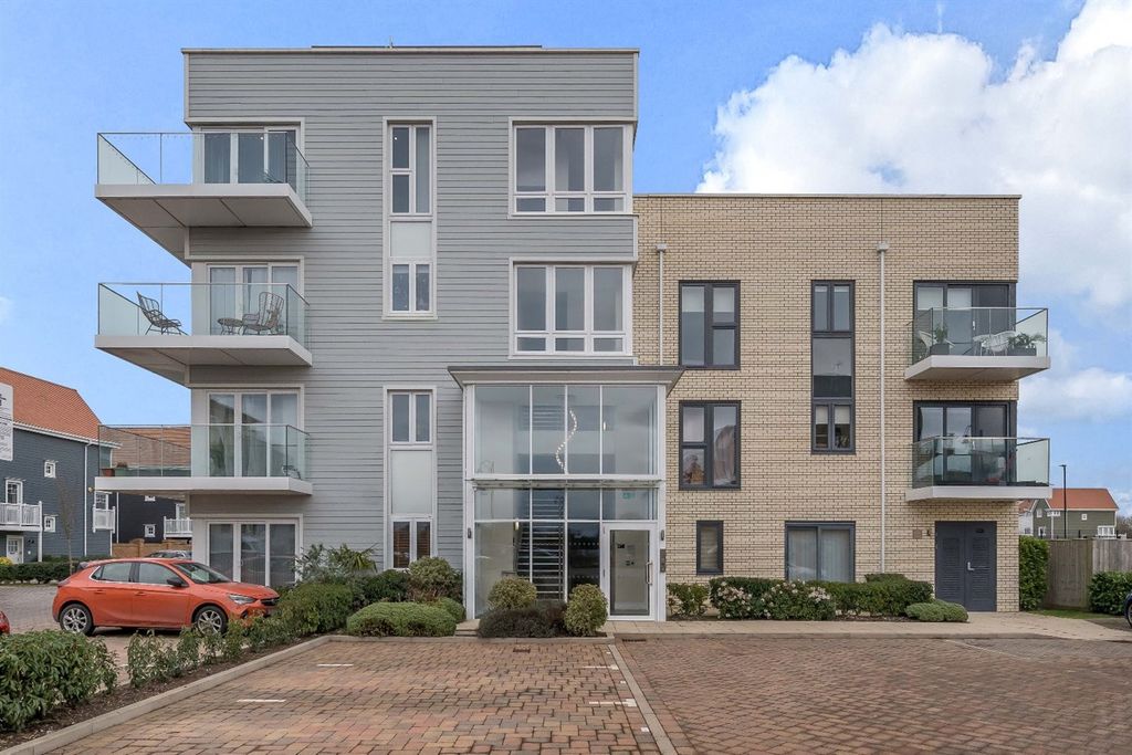 Property photo 1 of 7 (Main)