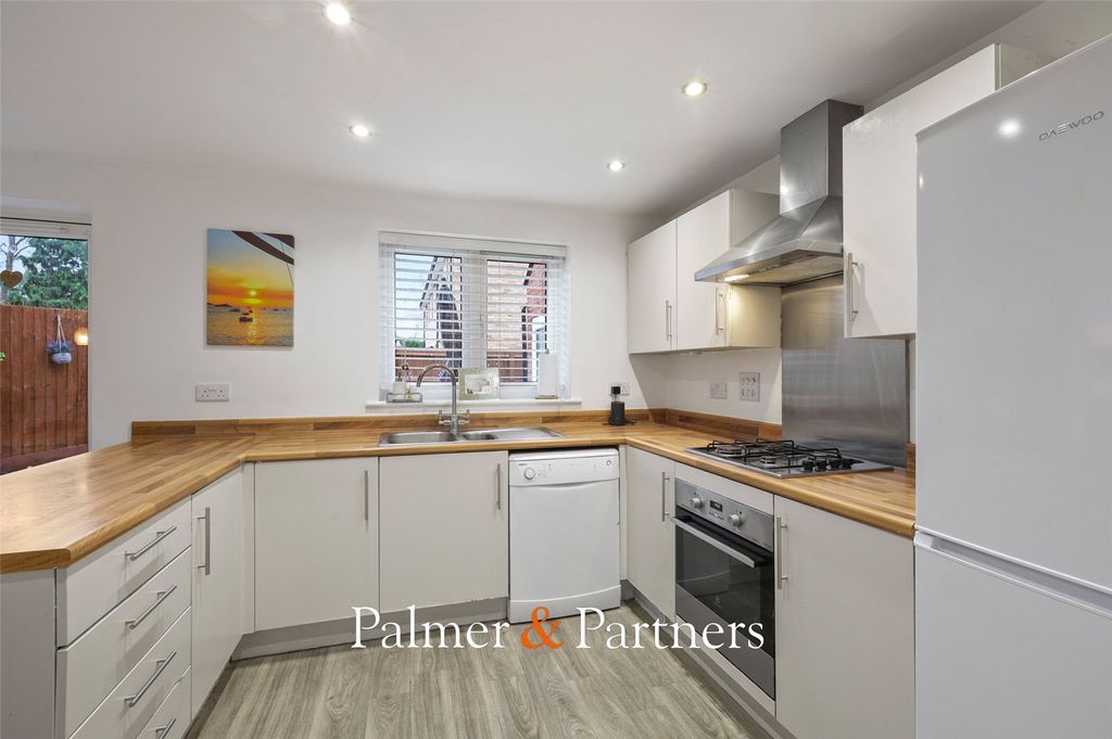 Property photo 2 of 24 Picture No. 07