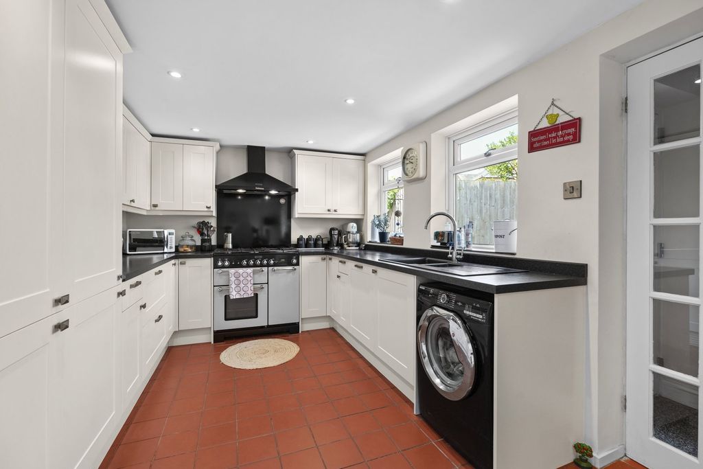 Property photo 3 of 30