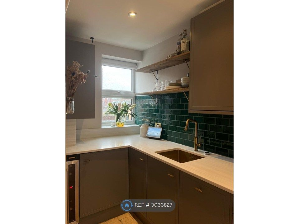 Property photo 1 of 24 Kitchen