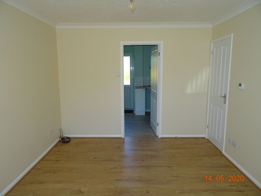 Property photo 3 of 15 Living Room
