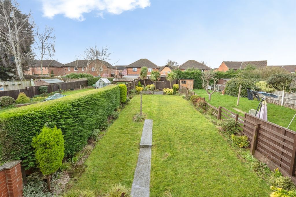 Property photo 2 of 16