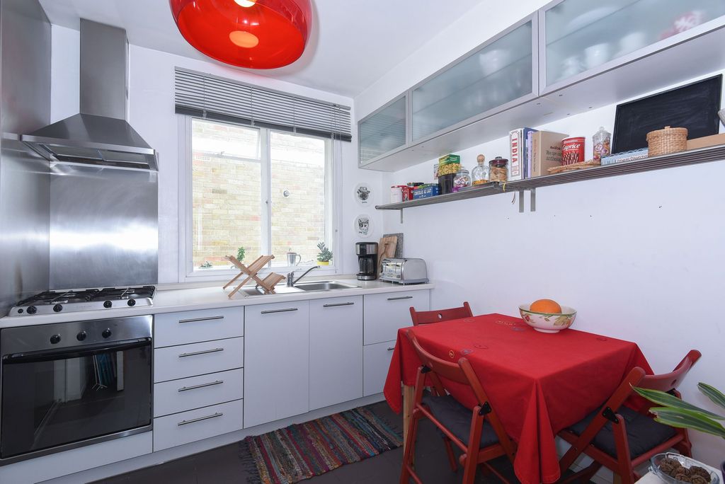 Property photo 2 of 4