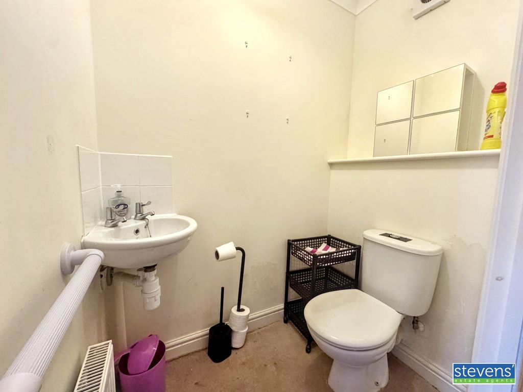 Property photo 3 of 11 Img_8823