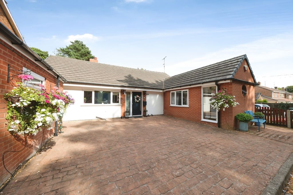 Property photo 3 of 19 Pbox-Img.Jpg