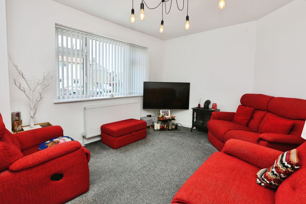 Property photo 2 of 15 Photo