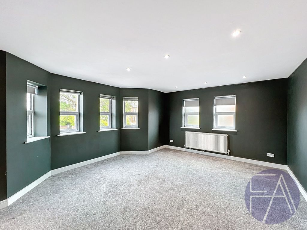 Property photo 2 of 24 5055832