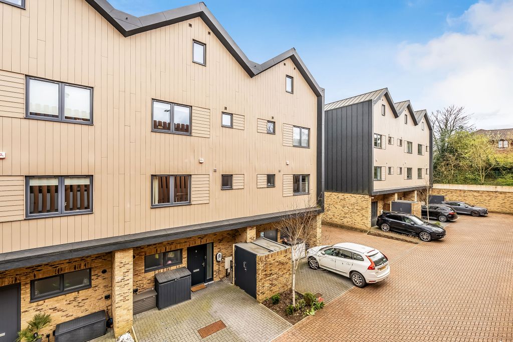 Property photo 1 of 26 Photo 1