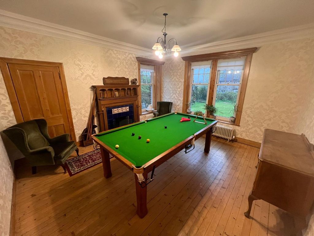 Property photo 3 of 5