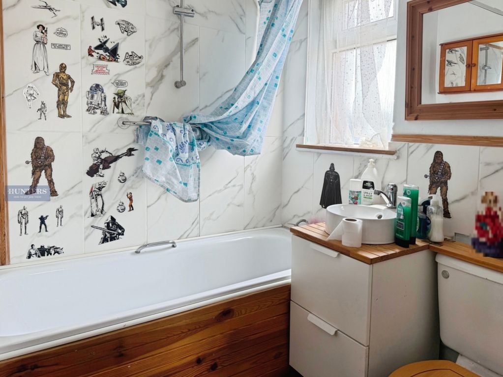 Property photo 3 of 14 Bathroom