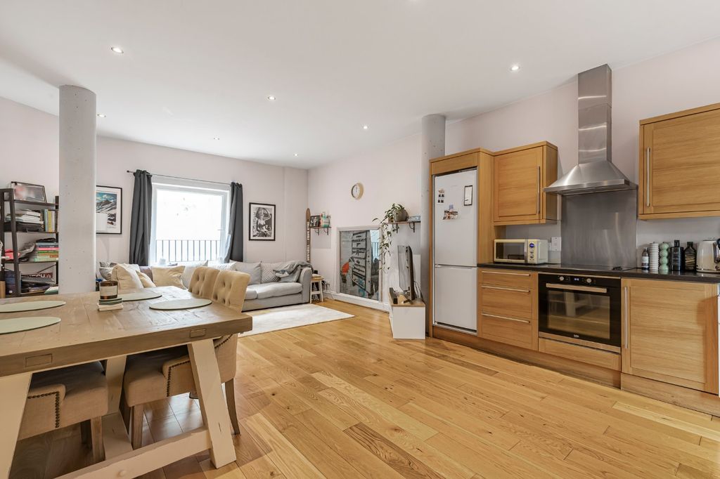 Property photo 1 of 17 Picture No. 06