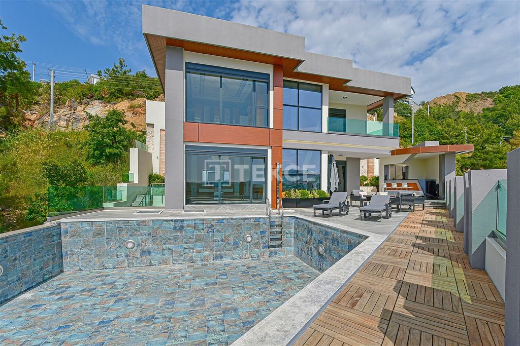 Property photo 1 of 54