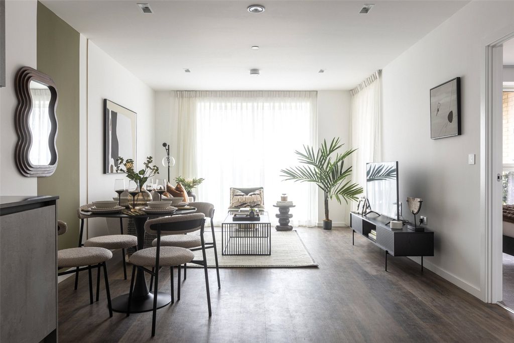 Property photo 3 of 12 Reception Room