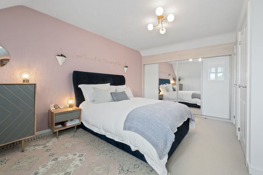 Property photo 2 of 38