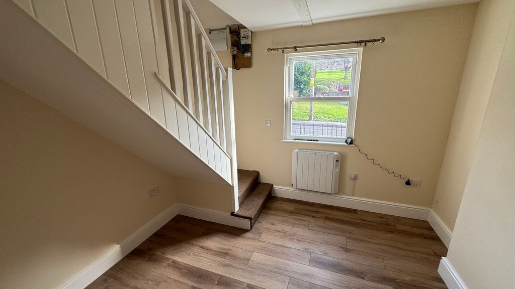 Property photo 3 of 8 Living Room