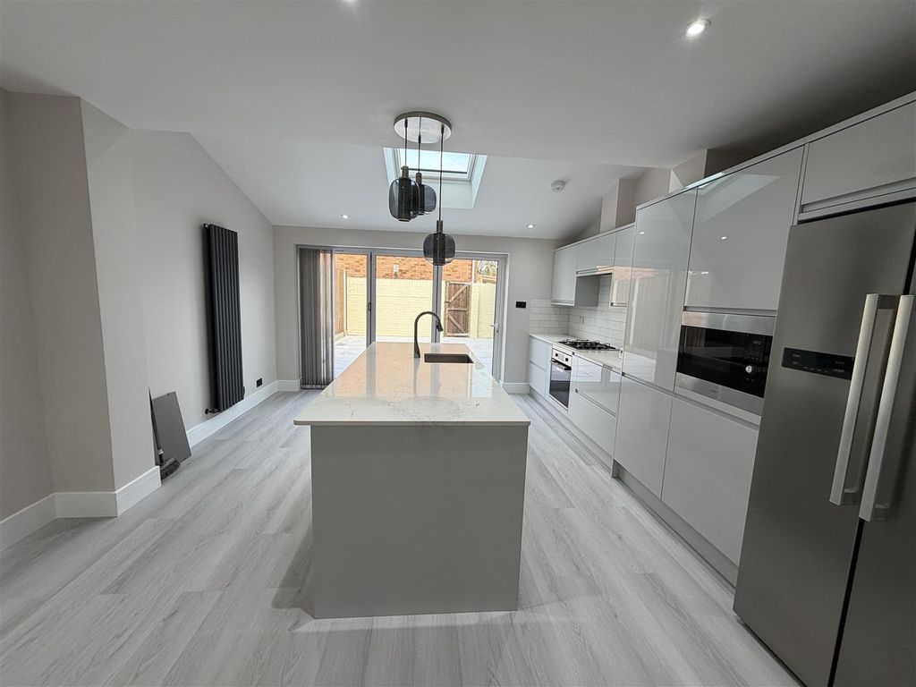 Property photo 3 of 16 Img_8540.Jpg