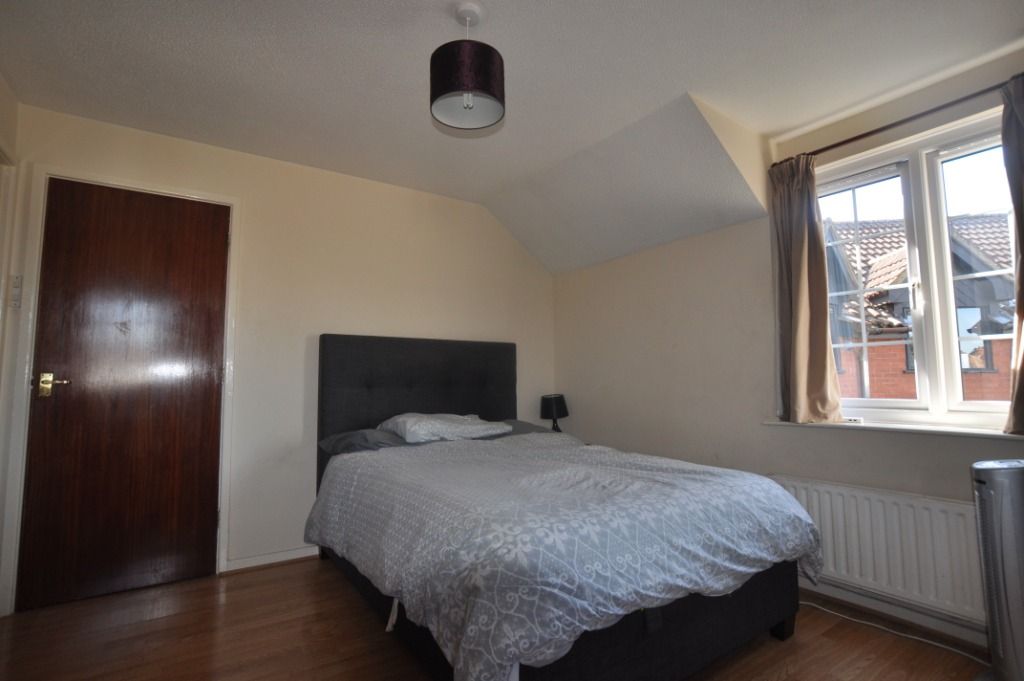 Property photo 3 of 4