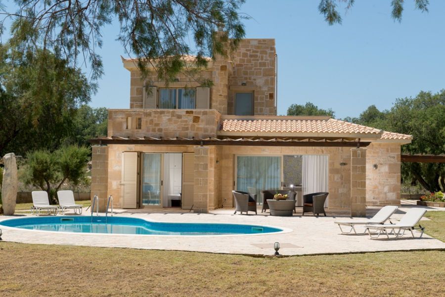 Property photo 1 of 9