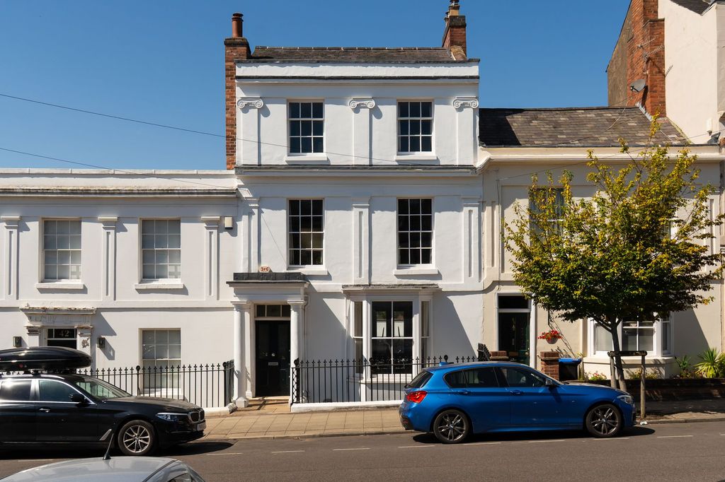 Property photo 1 of 36