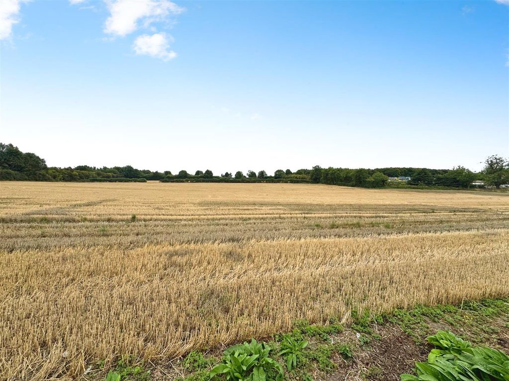 Property photo 2 of 21 d751c056-Img_3416.Jpg