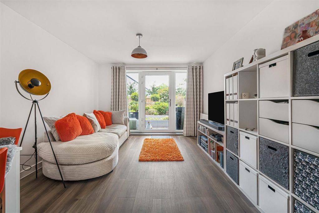 Property photo 3 of 18 Open Plan
