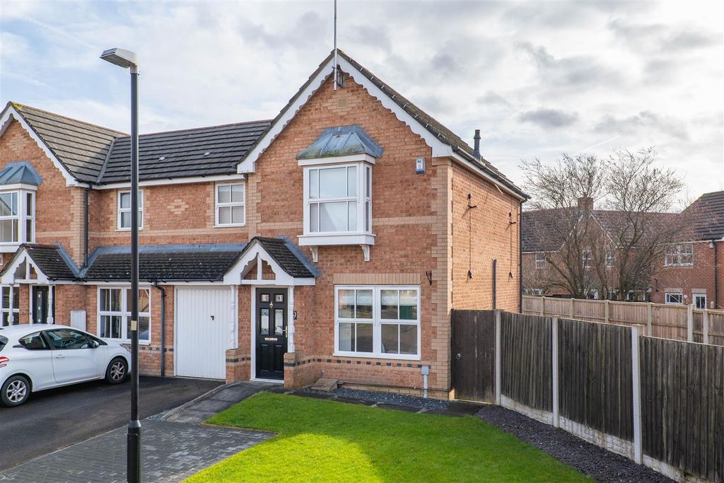 Property photo 1 of 25 Front External