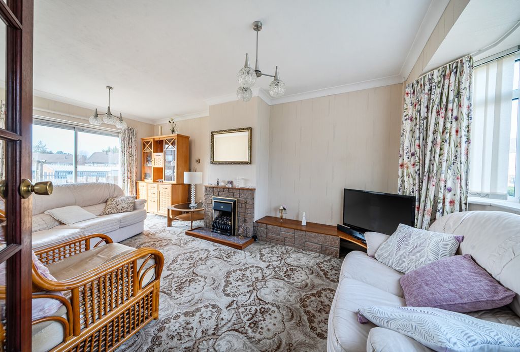 Property photo 3 of 22 1434421-15-69Bd82...